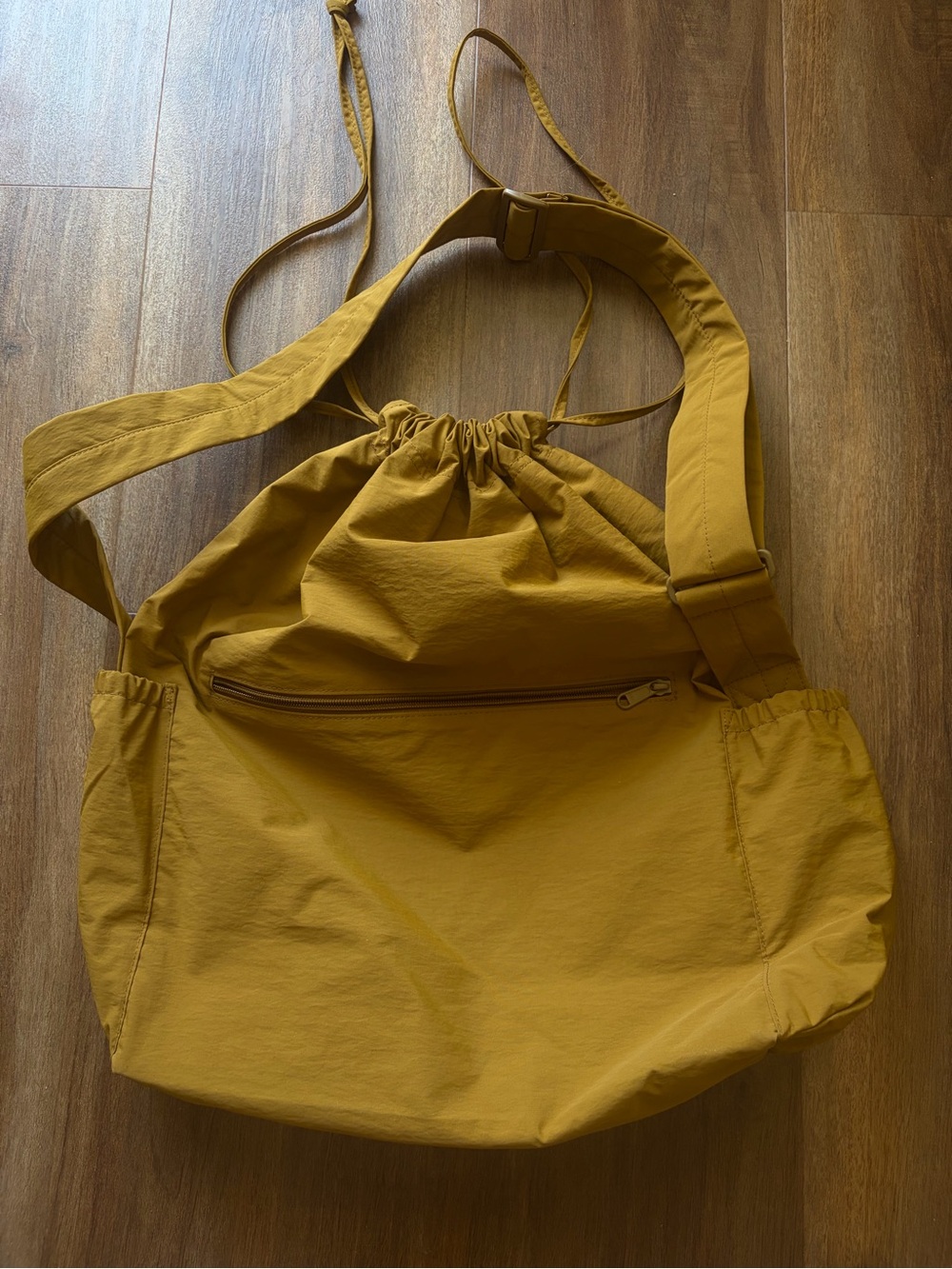 Uniqlo Mustard Yellow Drawstring Shoulder Bag - Picture 4 of 10